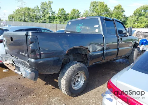 2003 Chevrolet Silverado 2500Hd Ls from USA, damaged, VIN 1GCHK29113E371681